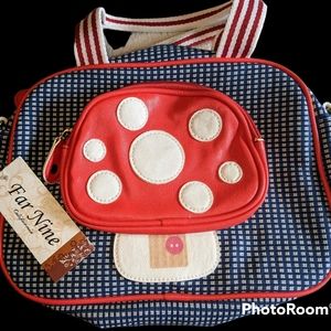 Far Nine Mushroom Purse